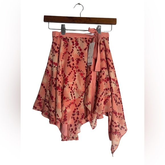 NWT Silence + Noise red/ pink color high and low‎ wrap around skirt size XS - Picture 1 of 6